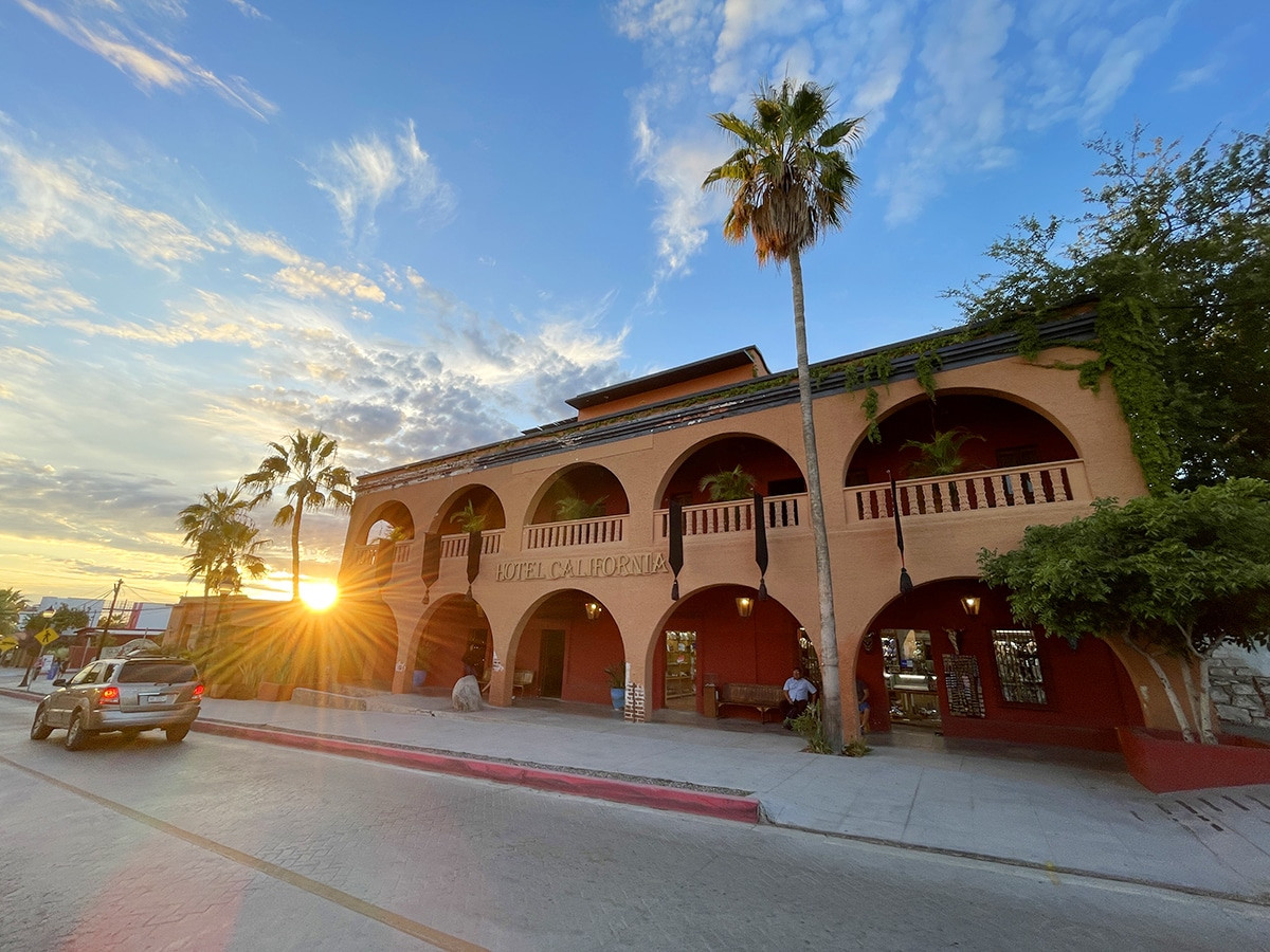 visitar todos santos hotel california