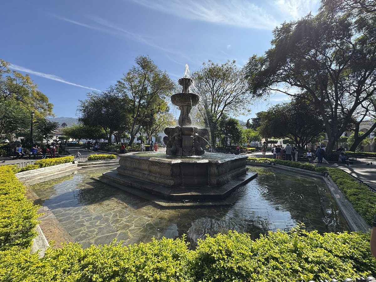 que hacer en antigua guatemala, parque principal