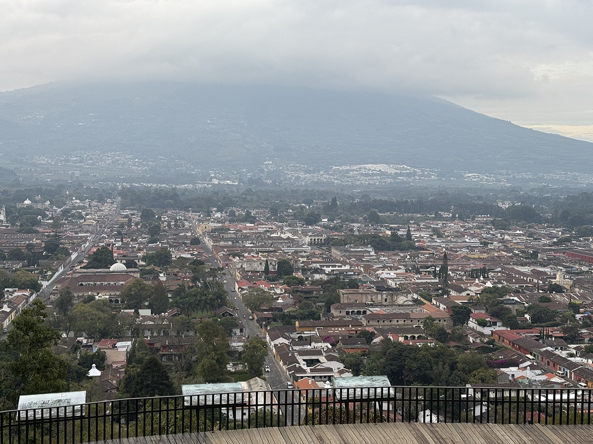 cerro en antigua guatemala