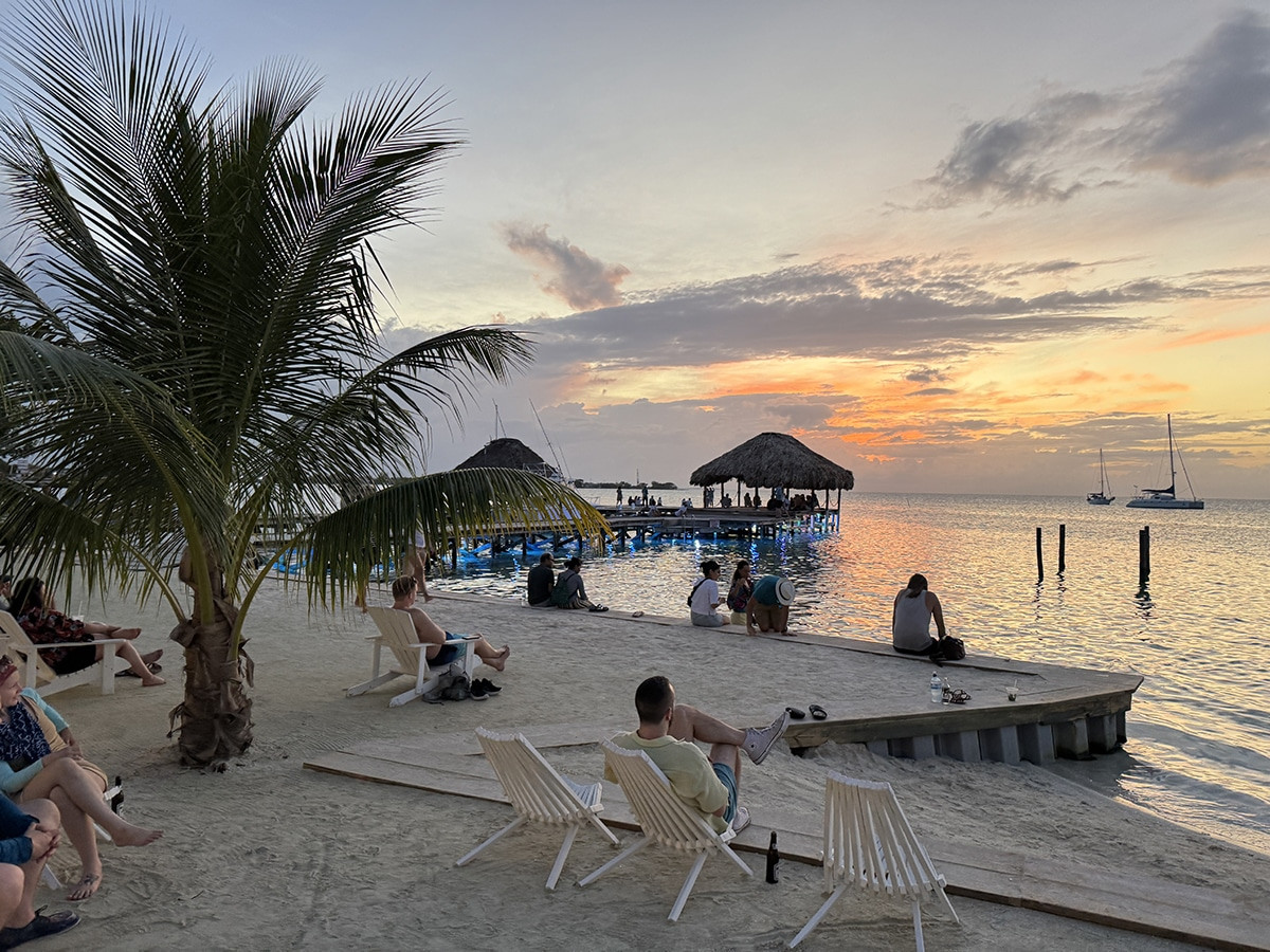 donde dormir en cayo caulker