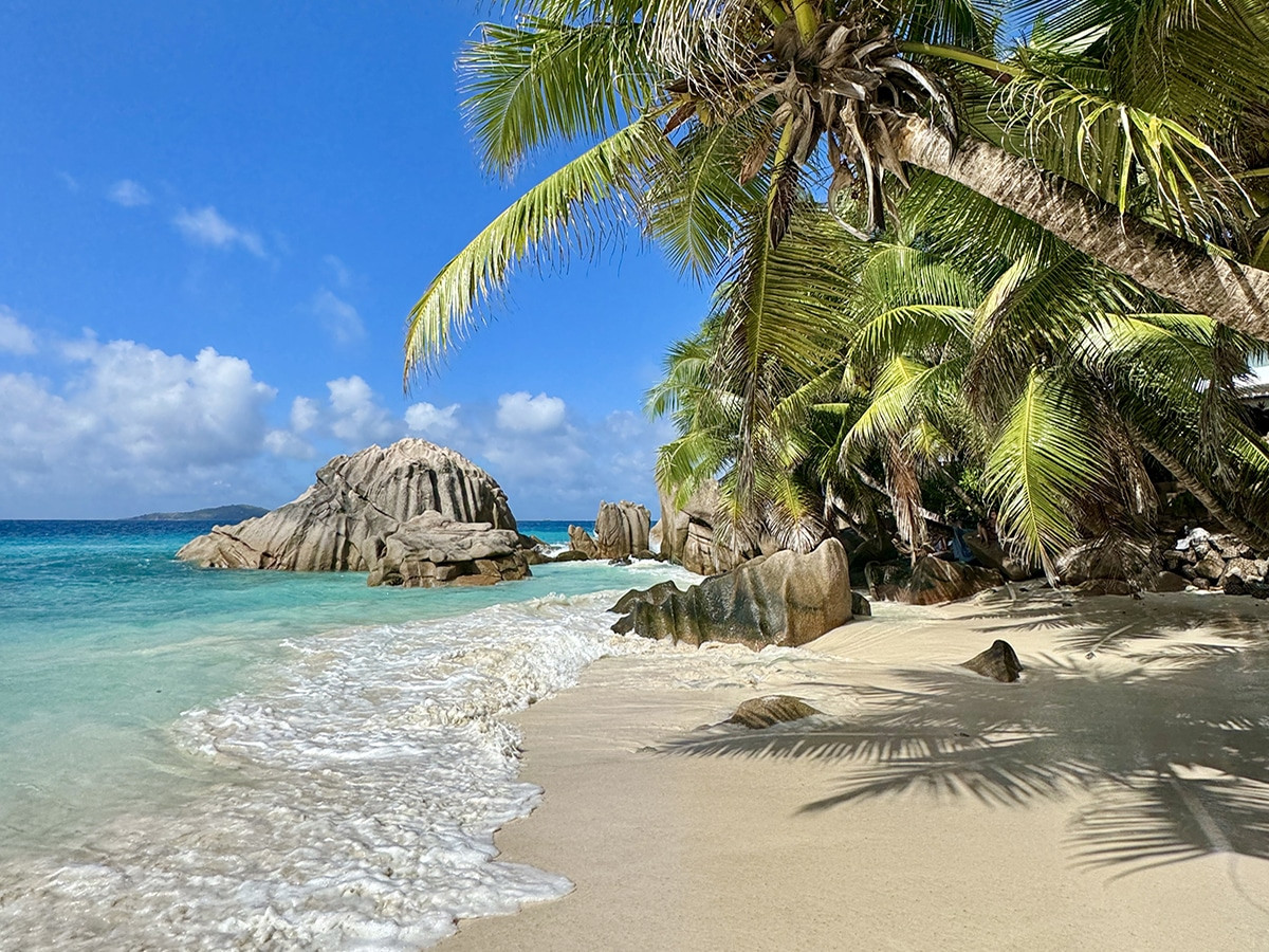 playas en la digue seychelles (2) viajar seychelles barato guia