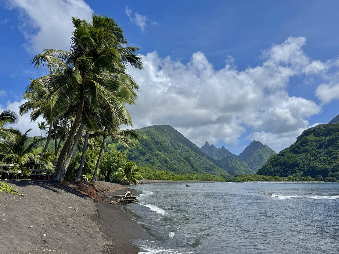 temae beach tahiti