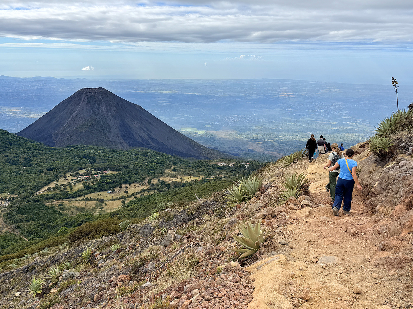 trekking volcan santa ana el salvador